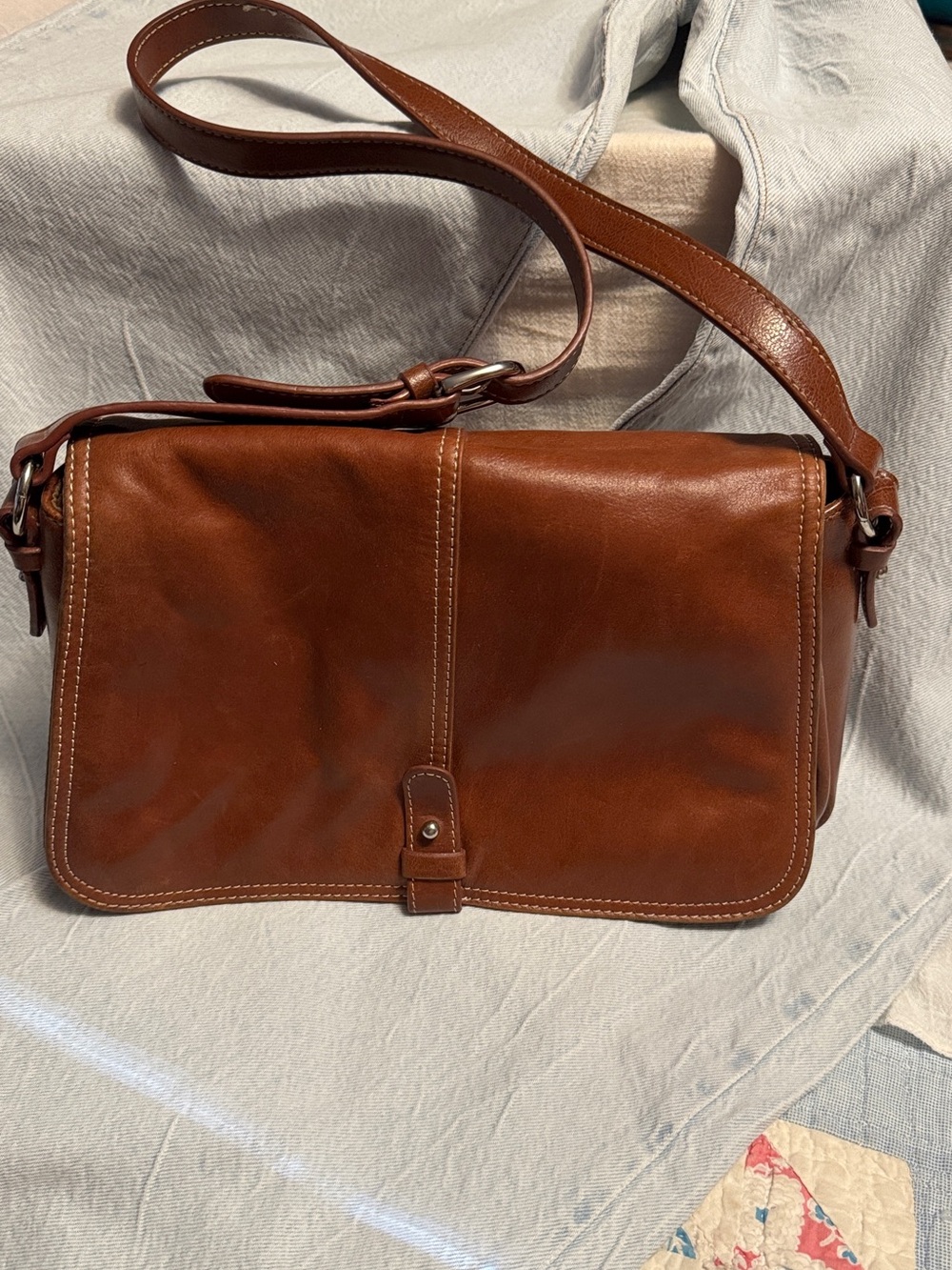 Aurielle Women’s Saddletan Leather Bag